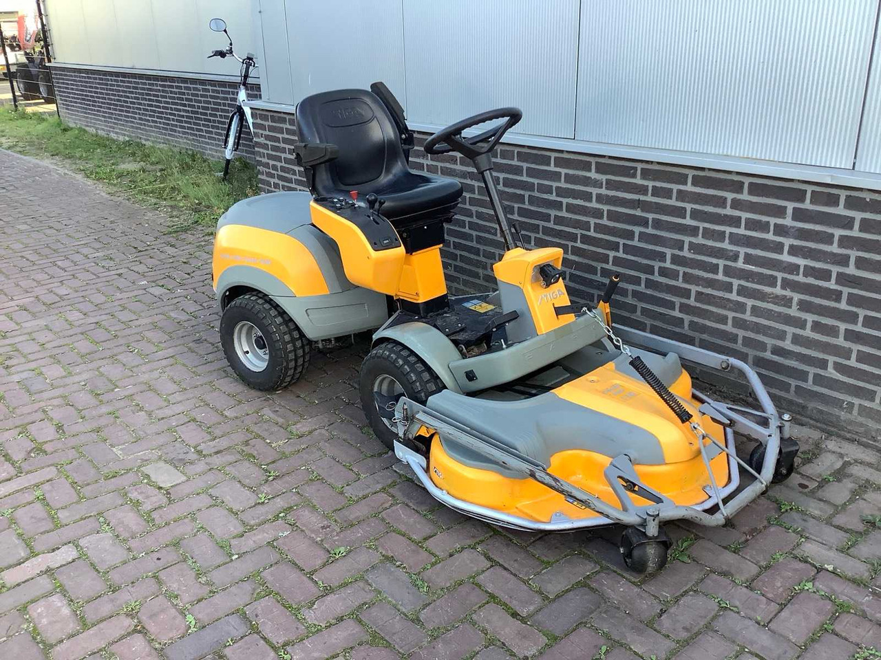 Stiga Park pro swan 4wd - Máy cắt cỏ vườn: hình 1 Stiga Park pro swan 4wd - Máy cắt cỏ vườn: hình 1