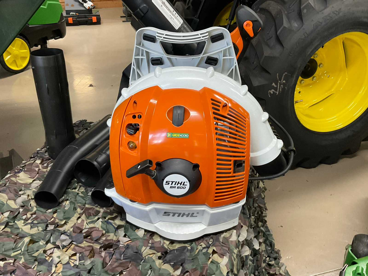 Stihl BR600 - Trang thiết bị vườn: hình 2 Stihl BR600 - Trang thiết bị vườn: hình 2