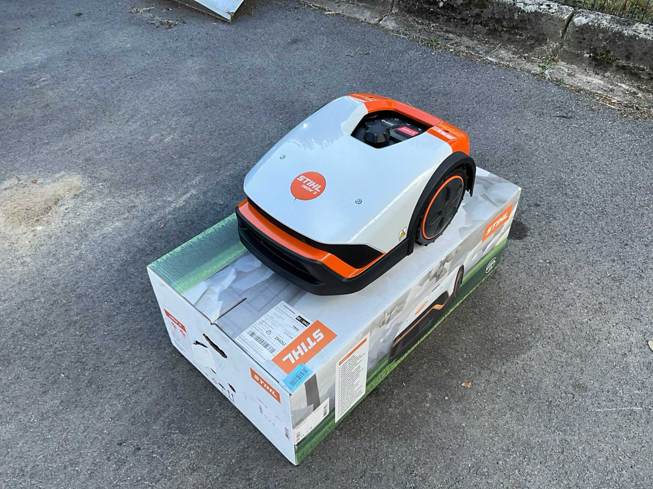 Stihl IMov 3 - Máy cắt cỏ vườn: hình 1 Stihl IMov 3 - Máy cắt cỏ vườn: hình 1