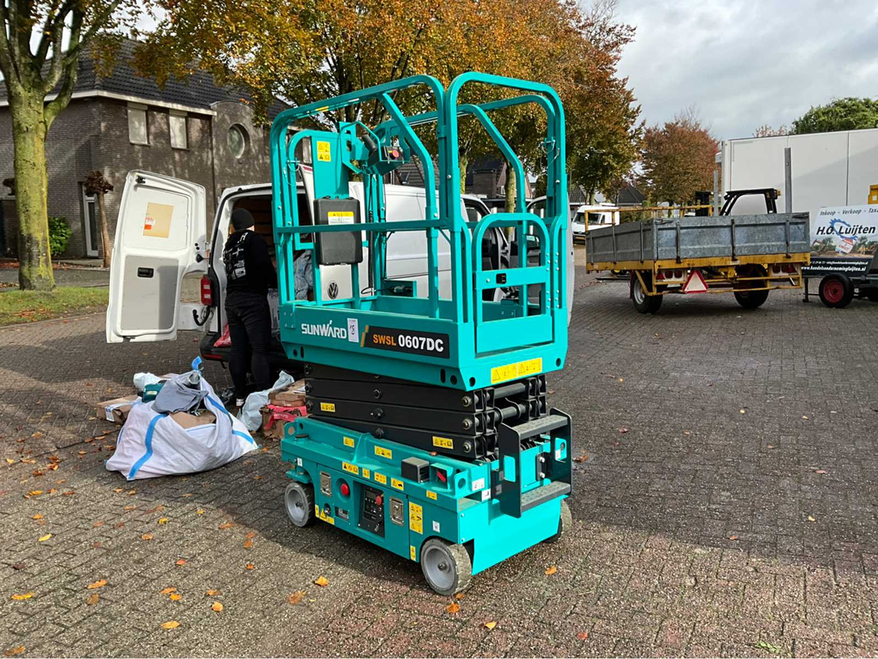 Sunward SUNWARD SWSL 0607 DC SCISSOR LIFT - Nền bục trên không: hình 4 Sunward SUNWARD SWSL 0607 DC SCISSOR LIFT - Nền bục trên không: hình 4