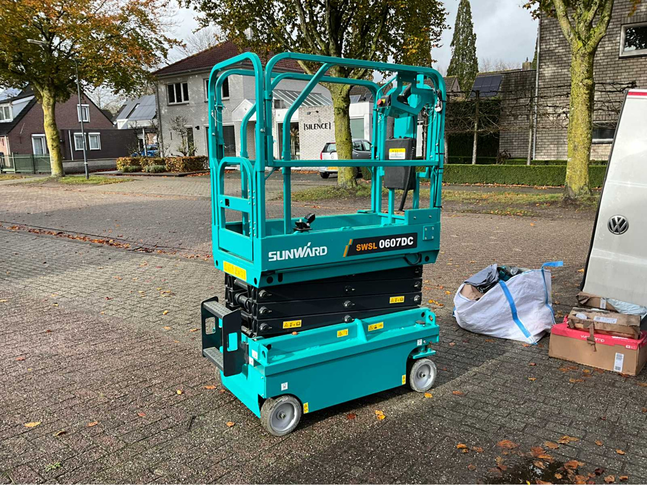 Sunward SUNWARD SWSL 0607 DC SCISSOR LIFT - Nền bục trên không: hình 3 Sunward SUNWARD SWSL 0607 DC SCISSOR LIFT - Nền bục trên không: hình 3