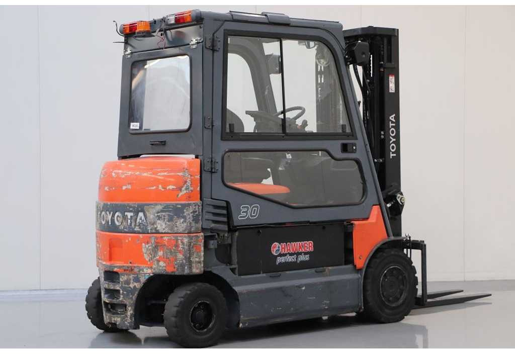 TOYOTA - 2010 - 7FBMF30 - FORKLIFT, TRIPLEX - Xe nâng: hình 2 TOYOTA - 2010 - 7FBMF30 - FORKLIFT, TRIPLEX - Xe nâng: hình 2