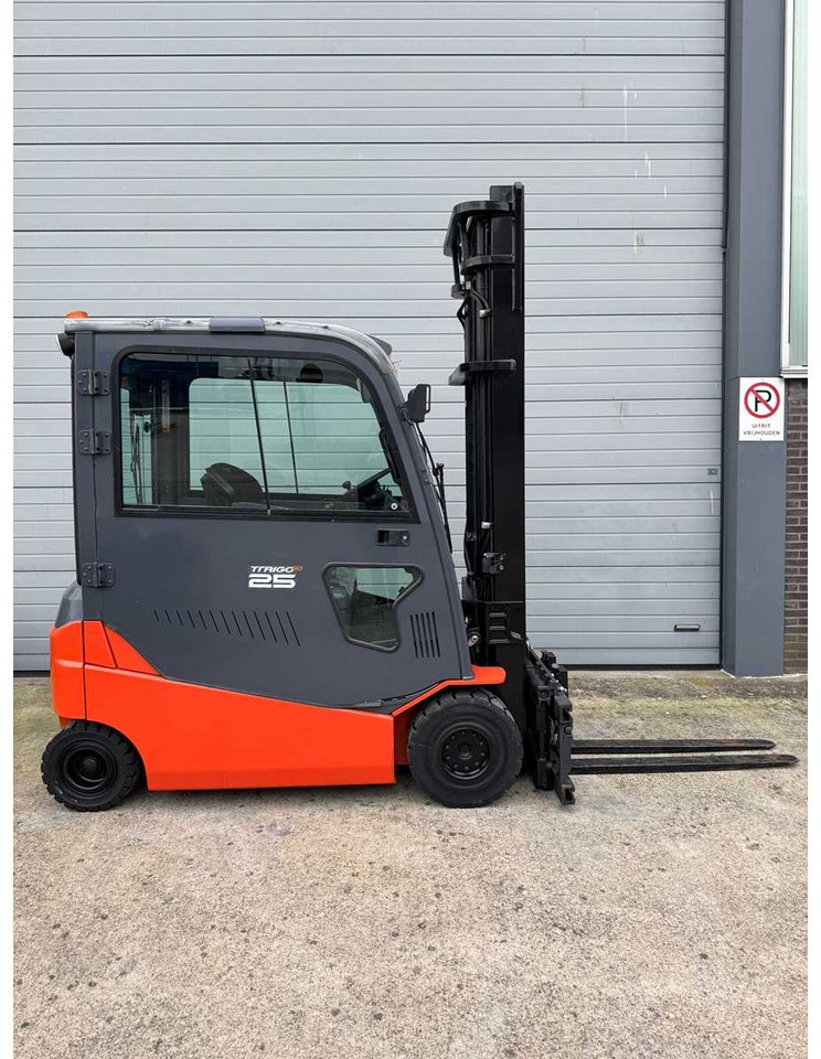 TOYOTA - 2013 - 8-FBMT-25 - FORK POSITIONER, SIDE-SHIFT - FORKLIFT - Xe nâng: hình 5 TOYOTA - 2013 - 8-FBMT-25 - FORK POSITIONER, SIDE-SHIFT - FORKLIFT - Xe nâng: hình 5