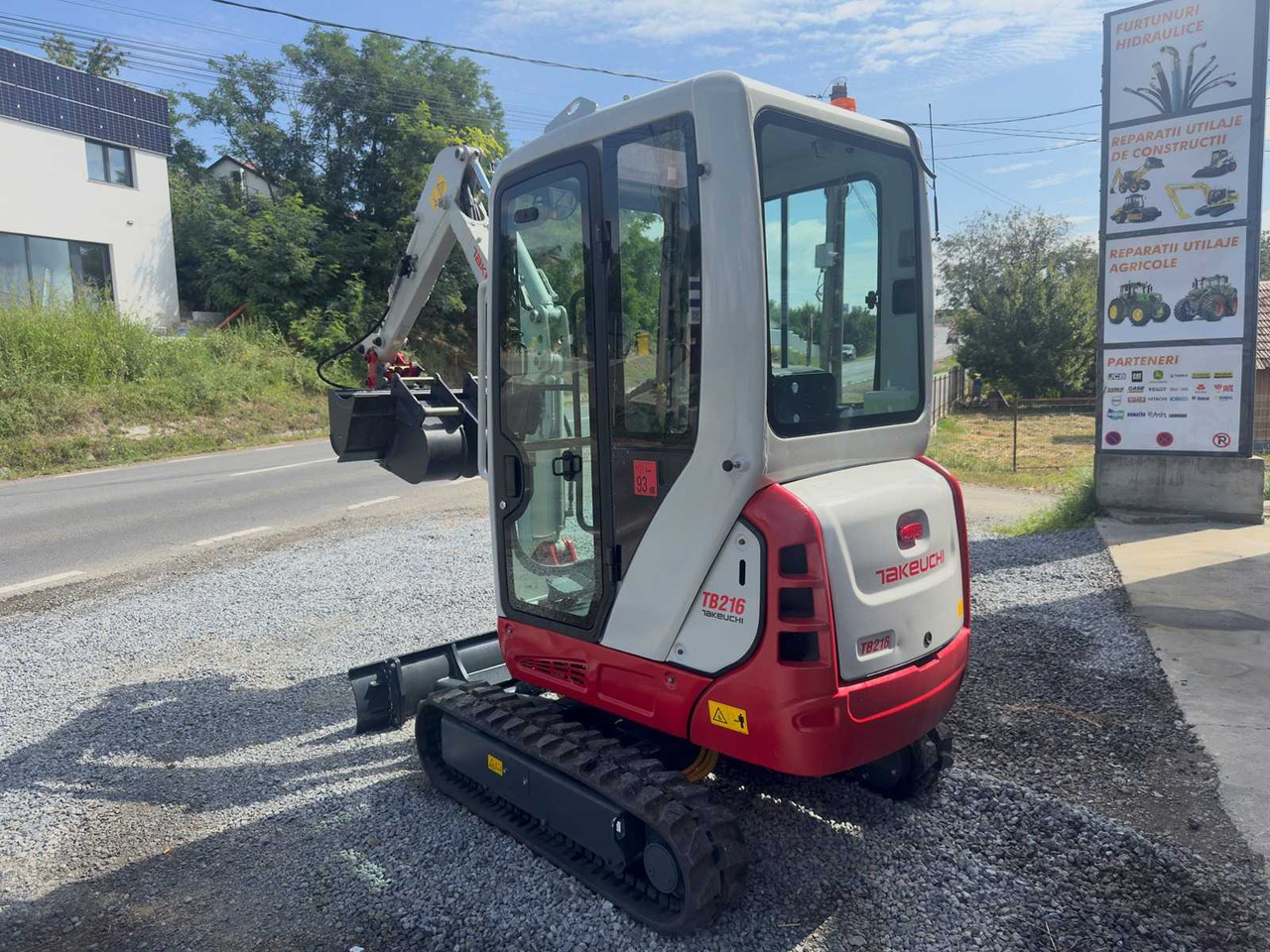 Takeuchi TB 216 - Máy xúc mini: hình 2 Takeuchi TB 216 - Máy xúc mini: hình 2