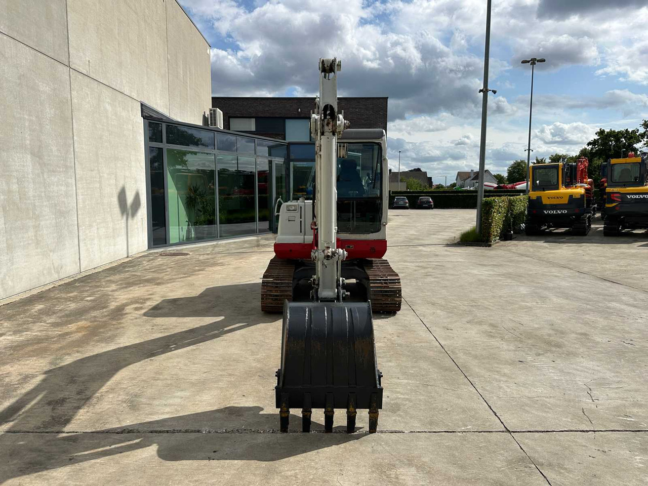 Takeuchi TB150C - Máy xúc bánh xích: hình 2 Takeuchi TB150C - Máy xúc bánh xích: hình 2
