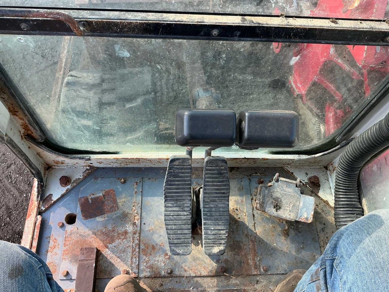 Máy xúc bánh xích Takeuchi TB175: hình 10