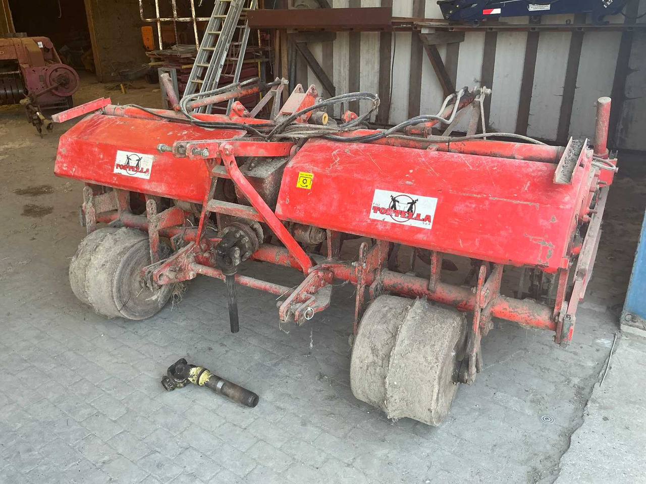 Tortella - Máy xới đất vườn: hình 1 Tortella - Máy xới đất vườn: hình 1