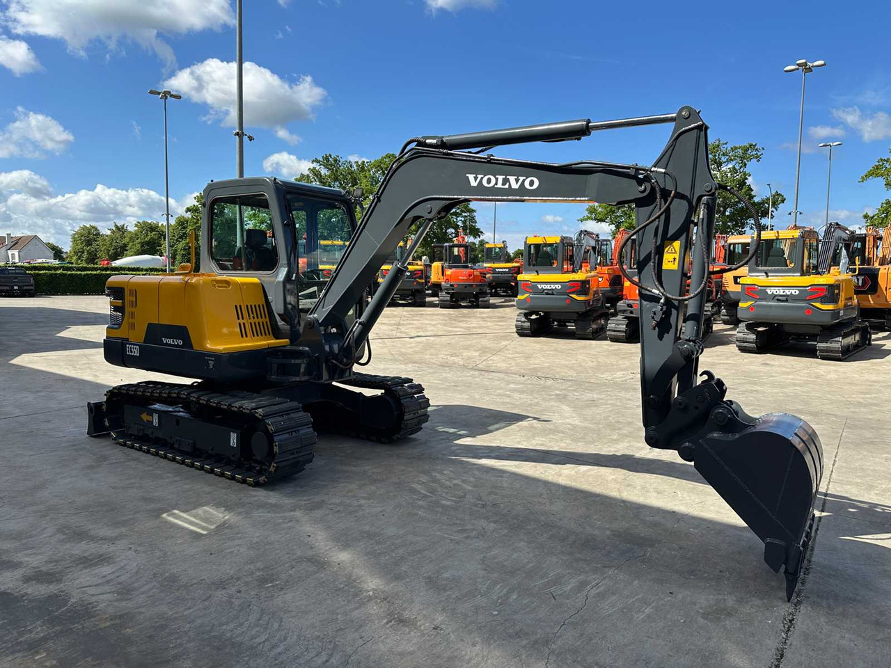 VOLVO EC55D - Máy xúc bánh xích: hình 3 VOLVO EC55D - Máy xúc bánh xích: hình 3