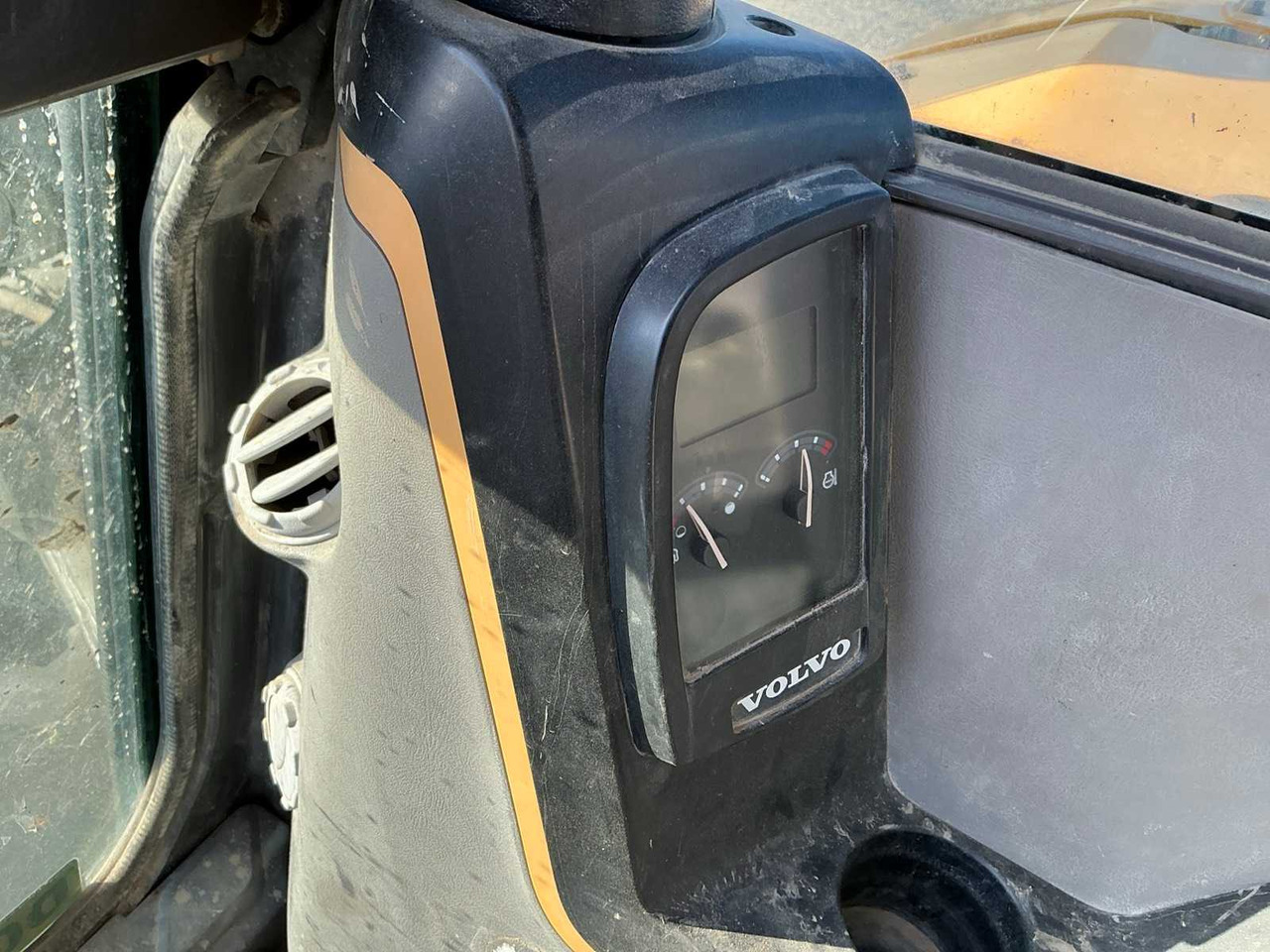 Máy xúc VOLVO - ECR 88D - MIDI-EXCAVATOR - 2017: hình 34 Máy xúc VOLVO - ECR 88D - MIDI-EXCAVATOR - 2017: hình 34