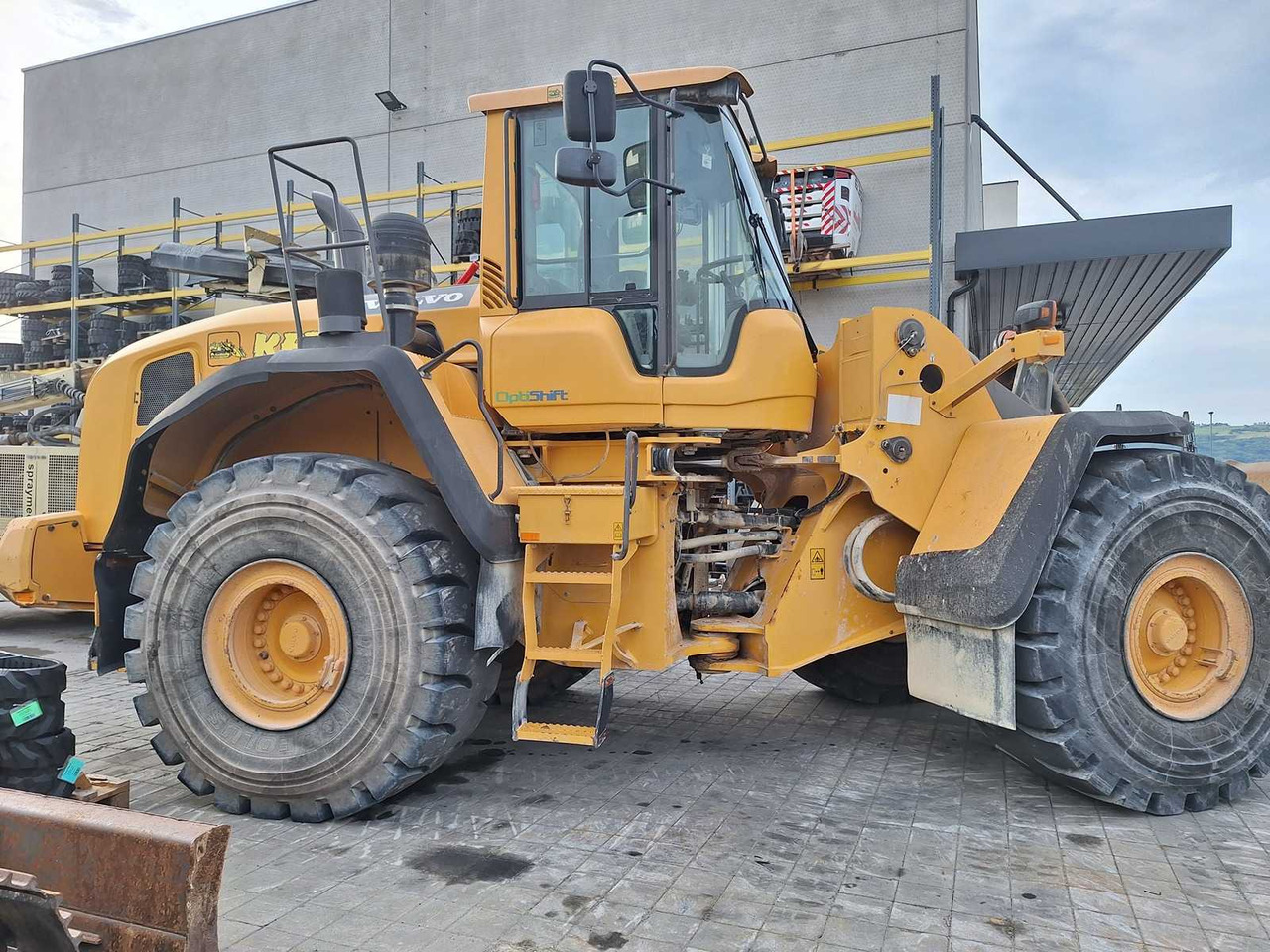 VOLVO L150G - Máy xúc lật bánh lốp: hình 3 VOLVO L150G - Máy xúc lật bánh lốp: hình 3