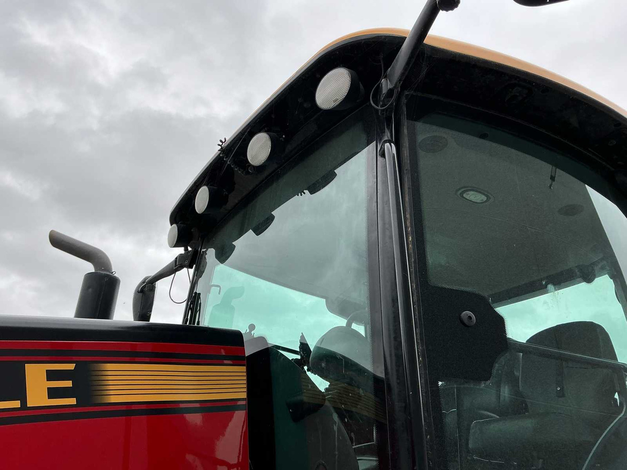 Máy cày Versatile 315 HP: hình 35 Máy cày Versatile 315 HP: hình 35