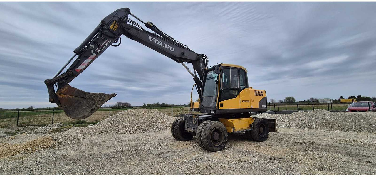 Volvo Construction Equipment VOLVO CONSTRUCTION EQUIPMENT - EW140C - WHEELED EXCAVATOR - 2007 - Máy xúc bánh lốp: hình 2 Volvo Construction Equipment VOLVO CONSTRUCTION EQUIPMENT - EW140C - WHEELED EXCAVATOR - 2007 - Máy xúc bánh lốp: hình 2