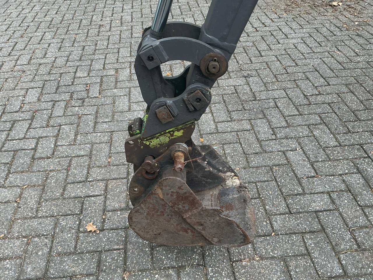 Volvo EC-18D - Máy xúc mini: hình 4 Volvo EC-18D - Máy xúc mini: hình 4