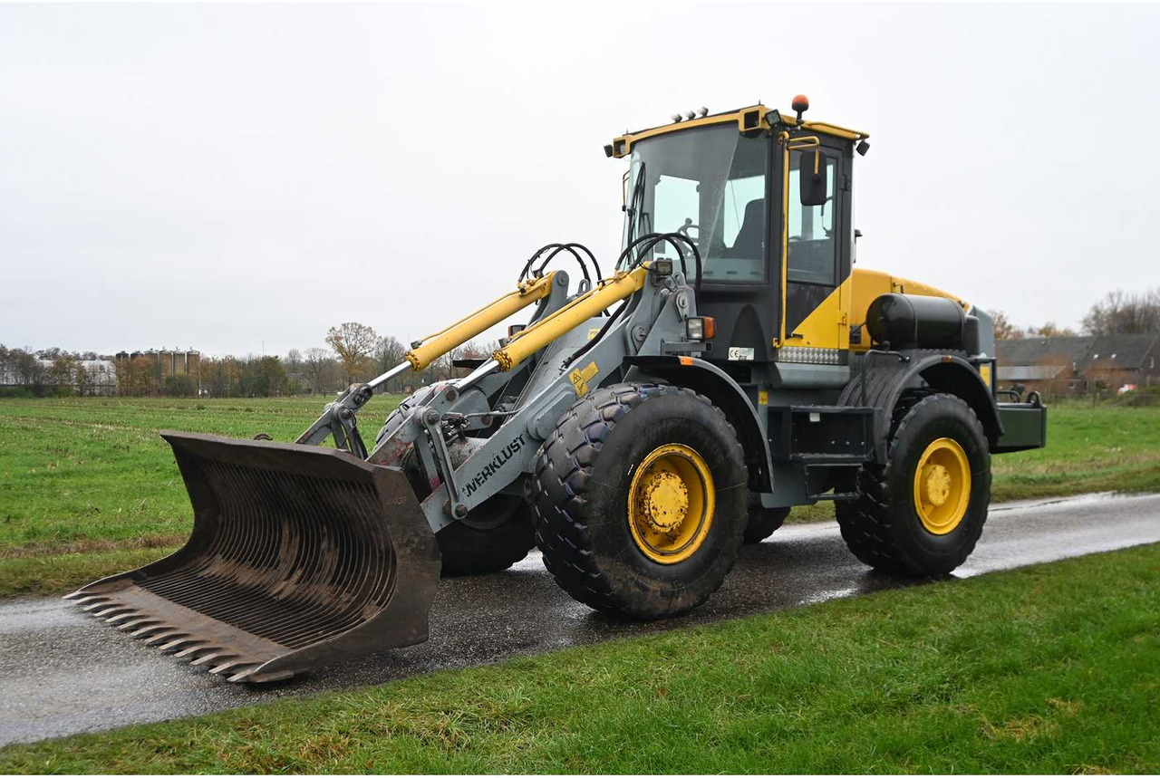 WERKLUST - 2001 - WG18D - SHOVEL - Máy xúc lật bánh lốp: hình 1 WERKLUST - 2001 - WG18D - SHOVEL - Máy xúc lật bánh lốp: hình 1