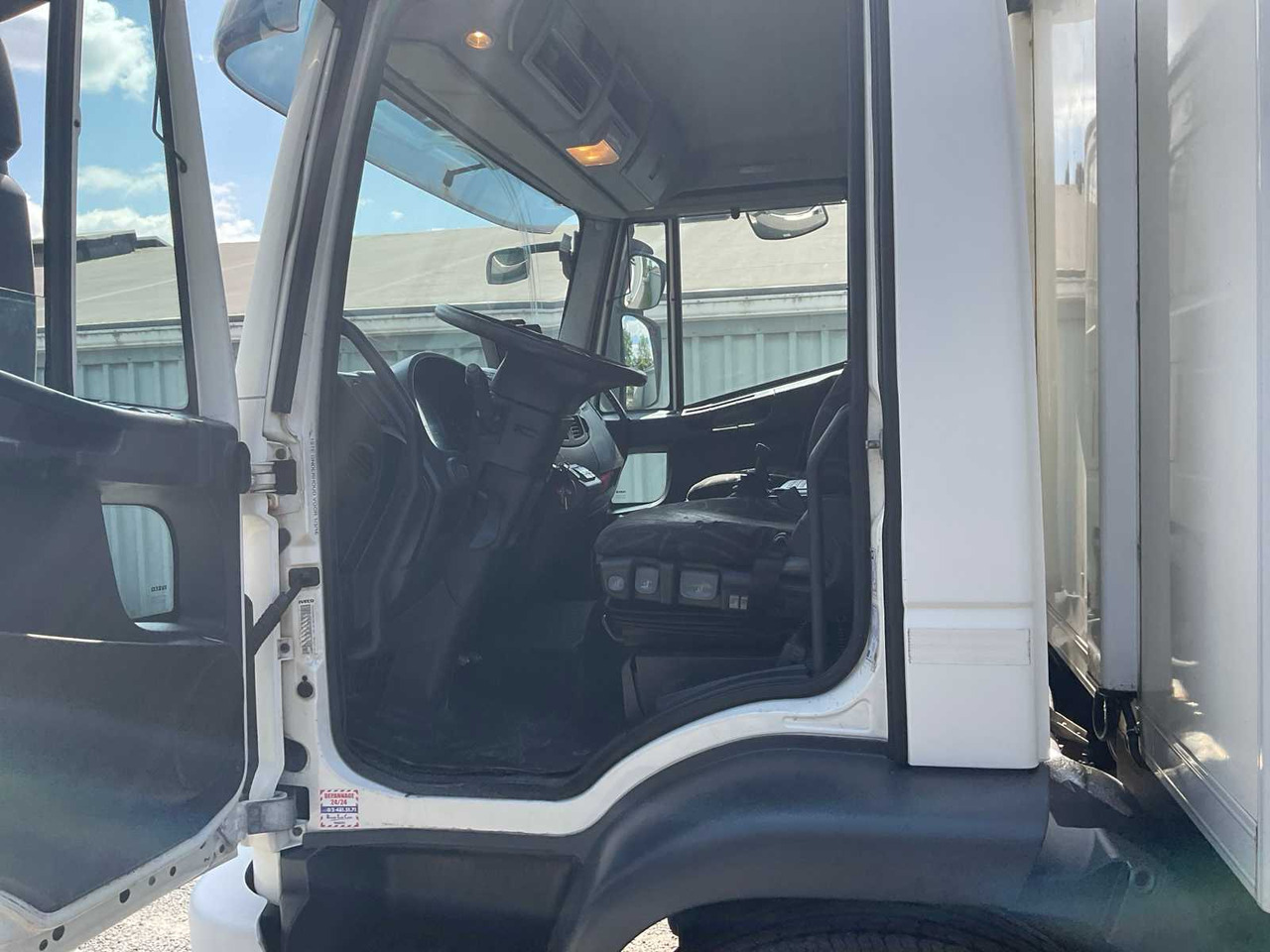 Xe tải 2015 IVECO 190EL FRIDGE TRUCK: hình 21