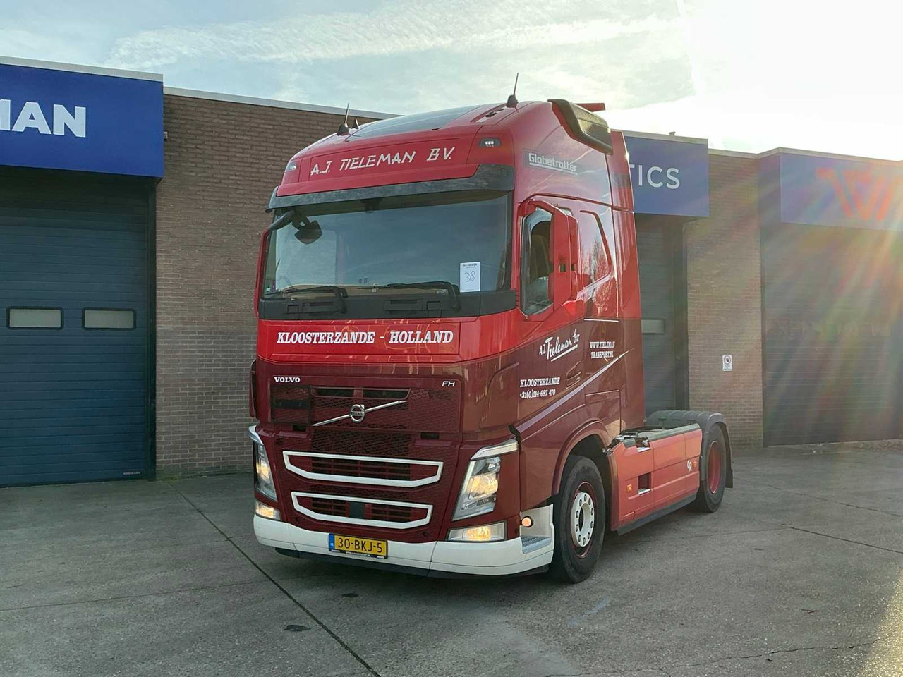 2018 VOLVO FH SEMI-TRAILER TRACTOR - Xe tải: hình 2 2018 VOLVO FH SEMI-TRAILER TRACTOR - Xe tải: hình 2