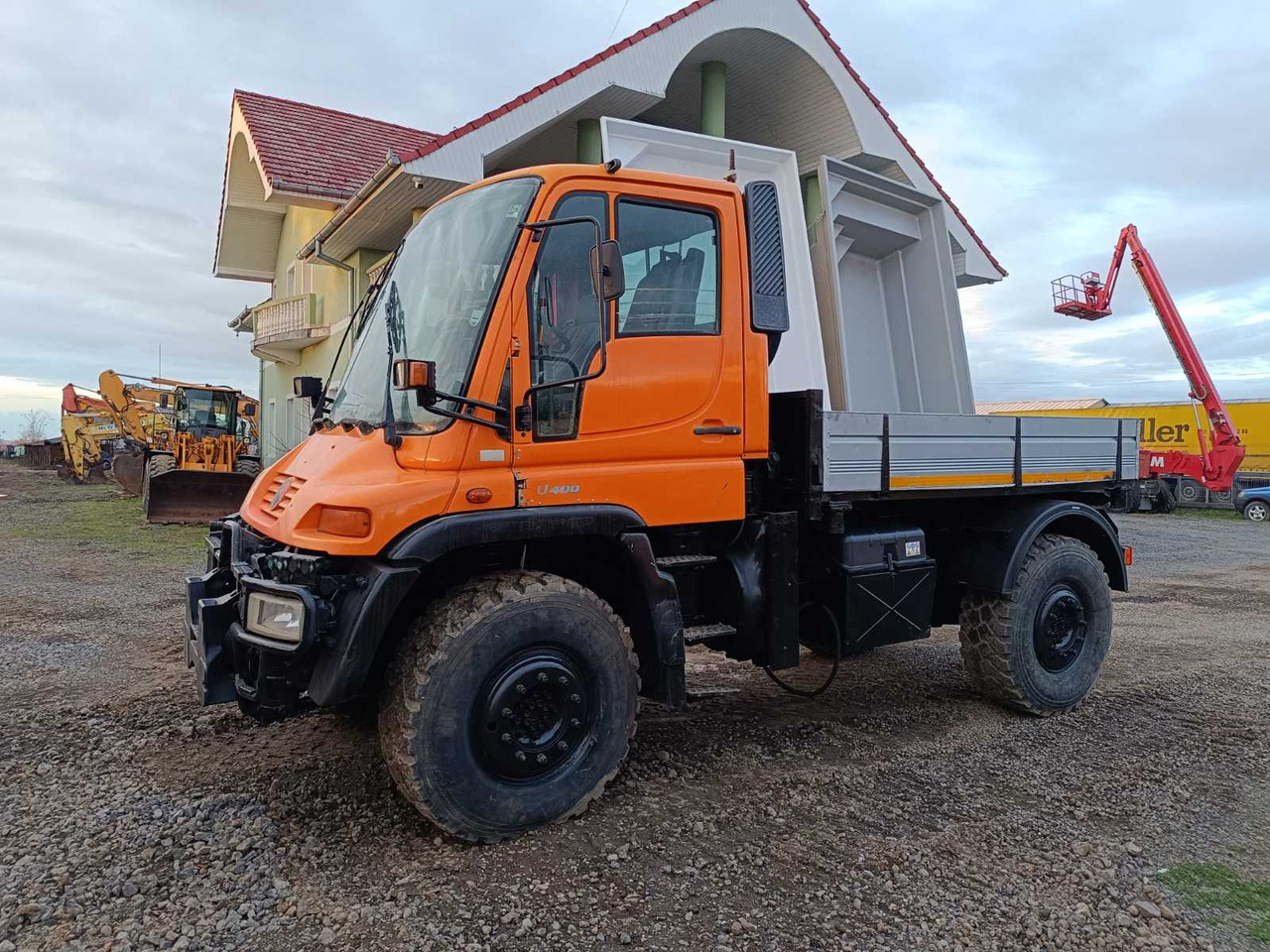 UNIMOG - U 400 - TRUCK - 2001 - Xe tải: hình 1 UNIMOG - U 400 - TRUCK - 2001 - Xe tải: hình 1