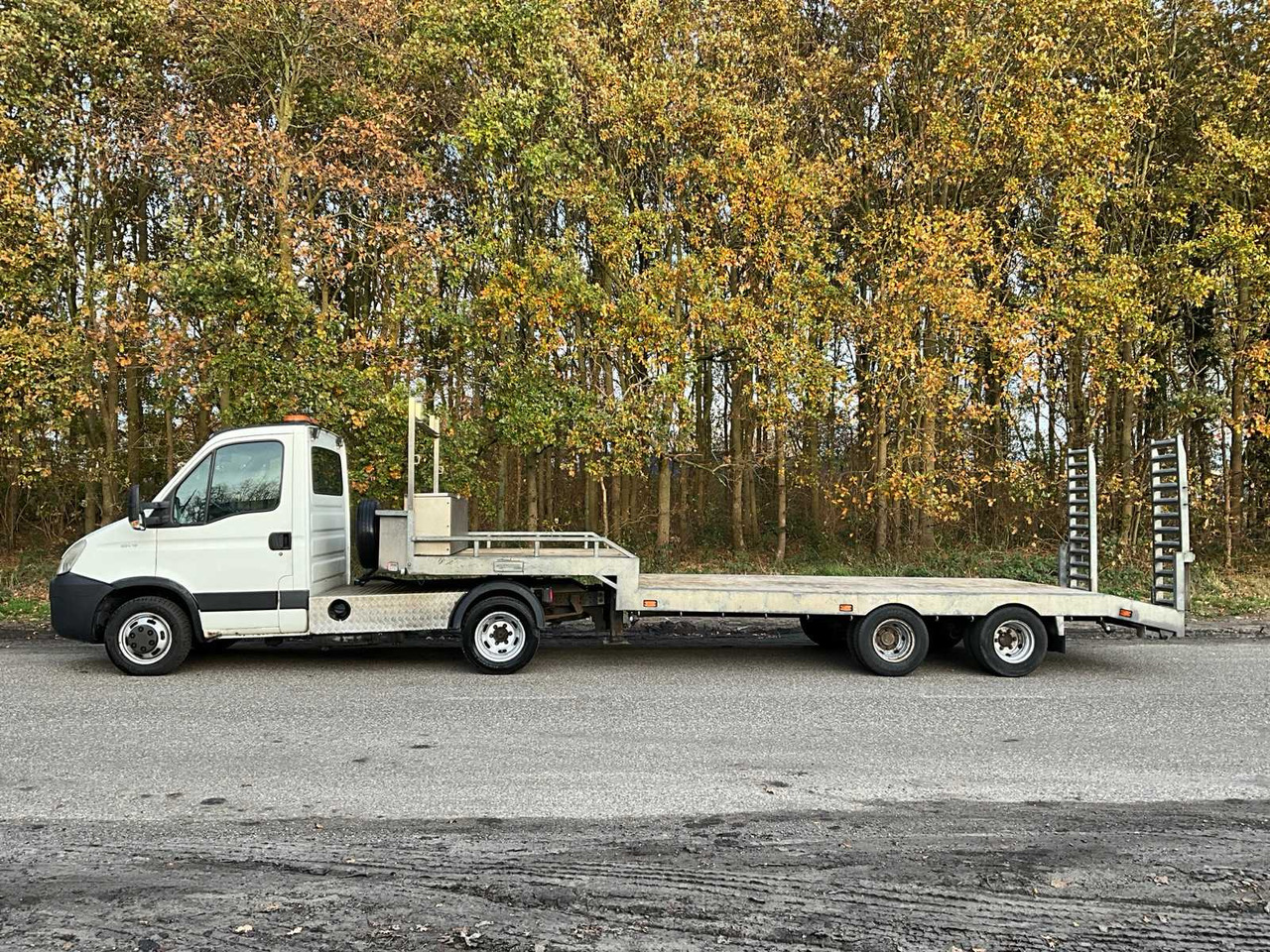 2006 IVECO DAILY 35C18 WITH VELDHUIZEN SEMI-TRAILER BE COMBINATION - Xe tải nhỏ: hình 2 2006 IVECO DAILY 35C18 WITH VELDHUIZEN SEMI-TRAILER BE COMBINATION - Xe tải nhỏ: hình 2