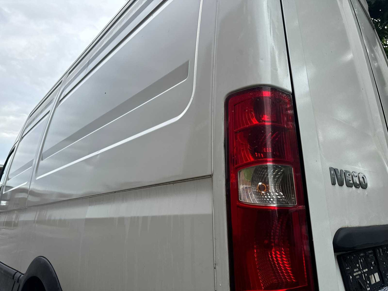 2012 IVECO DAILY 35S17 3.0D - Xe tải nhỏ: hình 4 2012 IVECO DAILY 35S17 3.0D - Xe tải nhỏ: hình 4