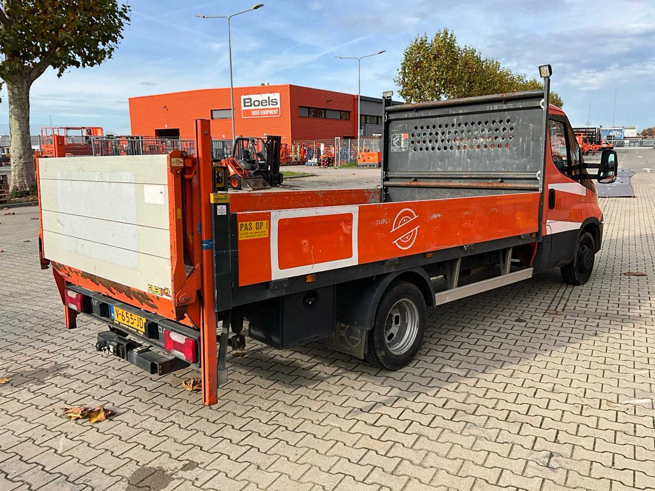 2017 IVECO DAILY 35-140 FLATBED TRUCK - Xe tải nhỏ: hình 3 2017 IVECO DAILY 35-140 FLATBED TRUCK - Xe tải nhỏ: hình 3