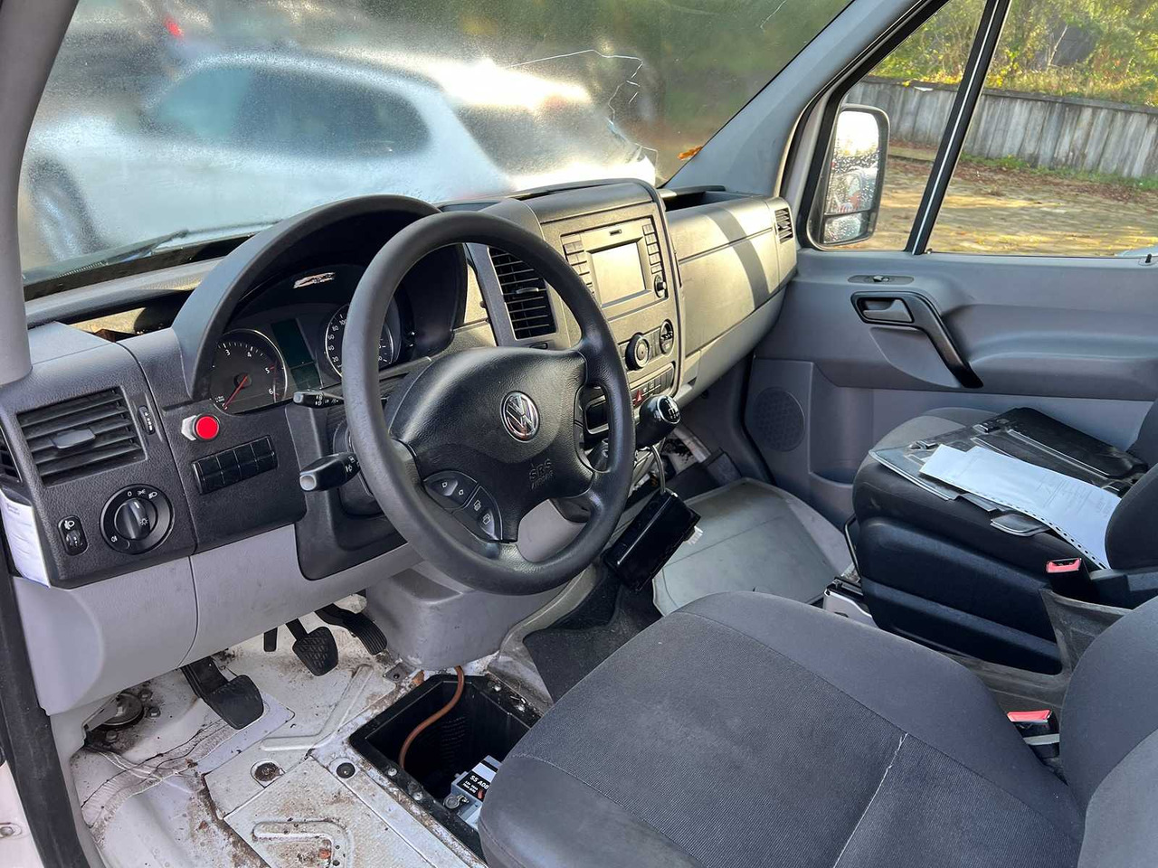 VOLKSWAGEN CRAFTER 35 2.0 TDI L3H1, V-931-HH - Xe tải nhỏ: hình 3 VOLKSWAGEN CRAFTER 35 2.0 TDI L3H1, V-931-HH - Xe tải nhỏ: hình 3