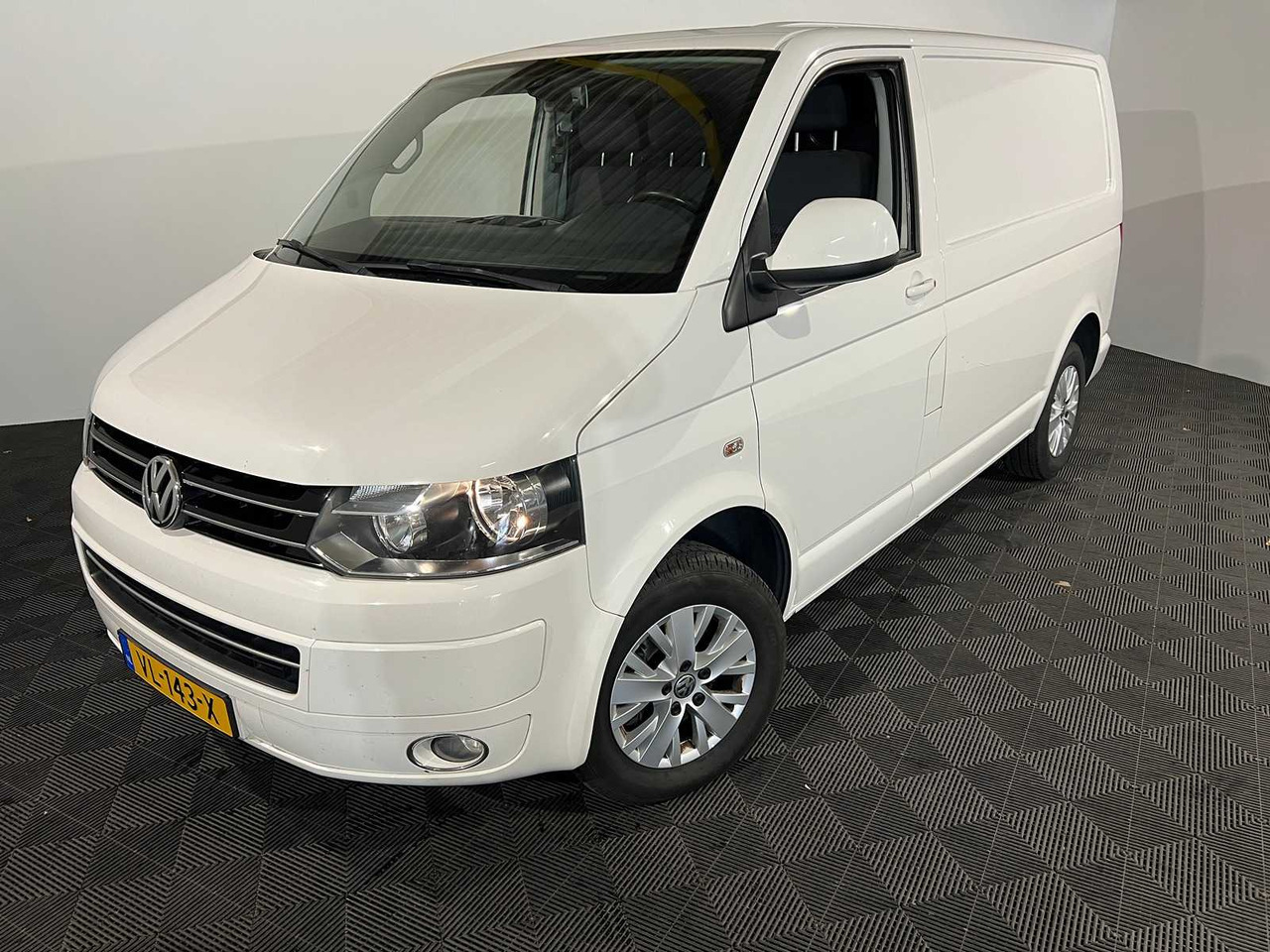 VOLKSWAGEN TRANSPORTER 2.0 TDI L1H1, VL-143-X - Xe tải nhỏ: hình 1 VOLKSWAGEN TRANSPORTER 2.0 TDI L1H1, VL-143-X - Xe tải nhỏ: hình 1