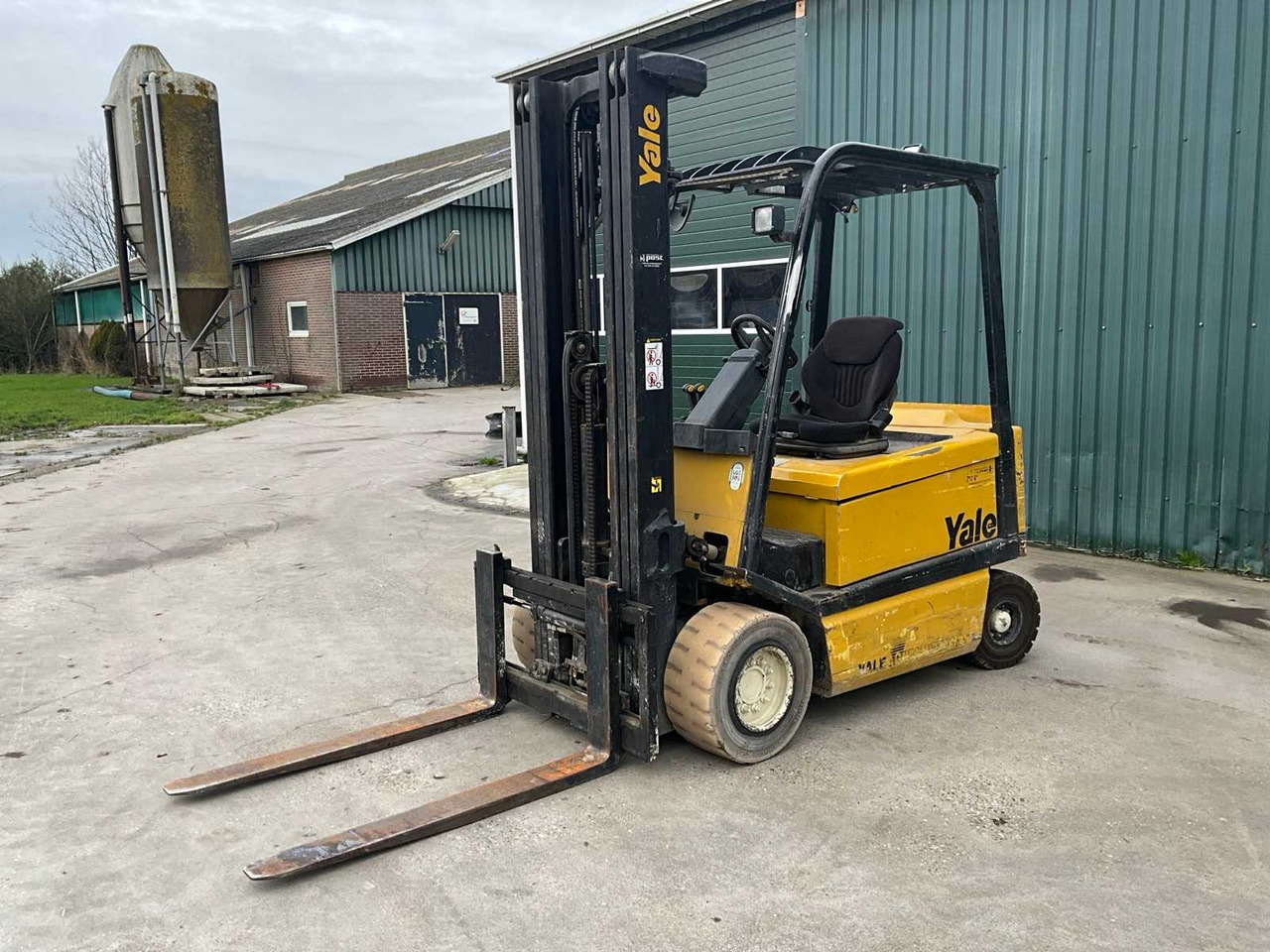 YALE ERP 30ALF FORKLIFT - Xe nâng: hình 2 YALE ERP 30ALF FORKLIFT - Xe nâng: hình 2