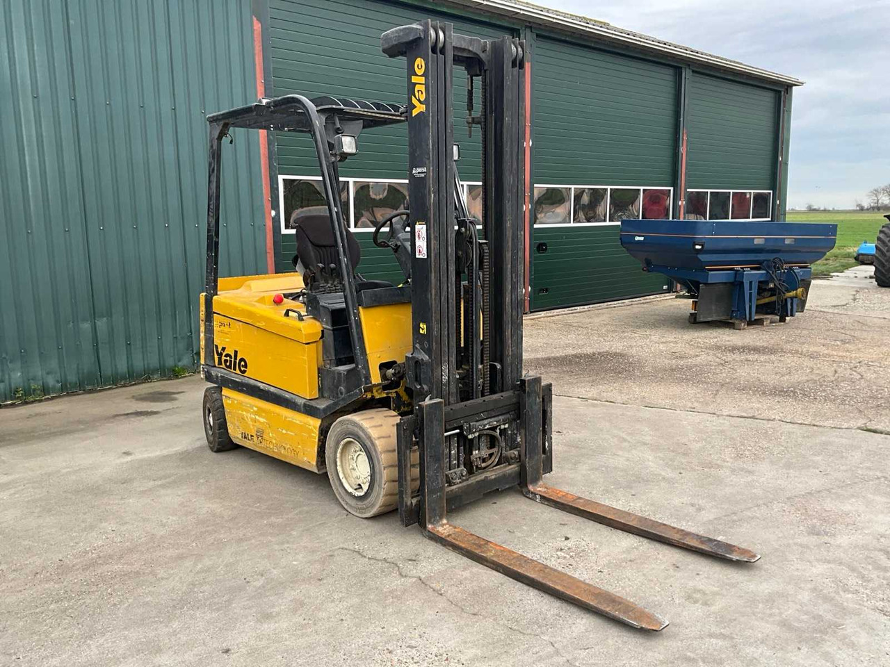 YALE ERP 30ALF FORKLIFT - Xe nâng: hình 4 YALE ERP 30ALF FORKLIFT - Xe nâng: hình 4