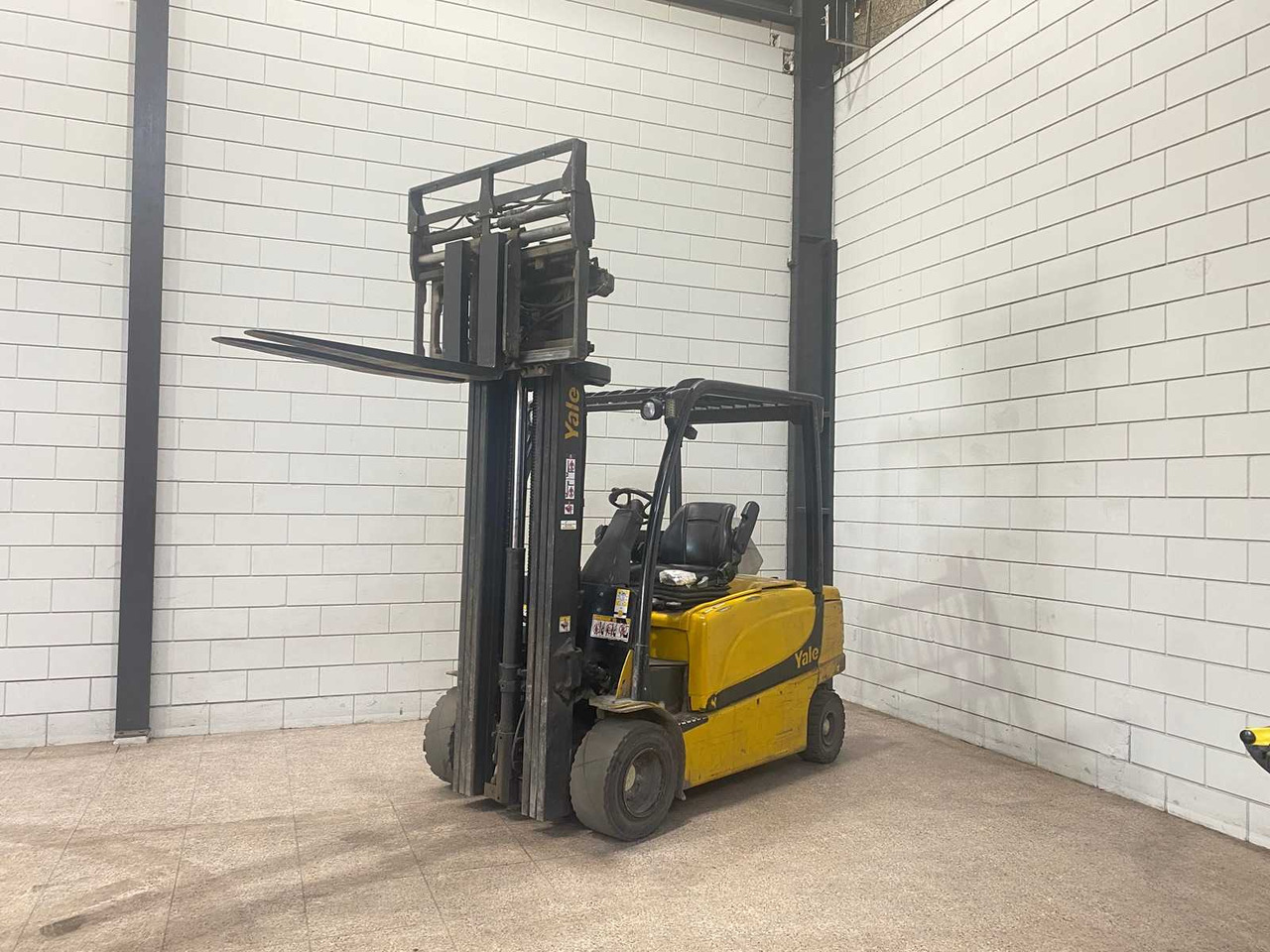 YALE - ERP35VL - FORKLIFT TRIPLEX - SIDE-SHIFT - FORK SETTER - Xe nâng: hình 2 YALE - ERP35VL - FORKLIFT TRIPLEX - SIDE-SHIFT - FORK SETTER - Xe nâng: hình 2