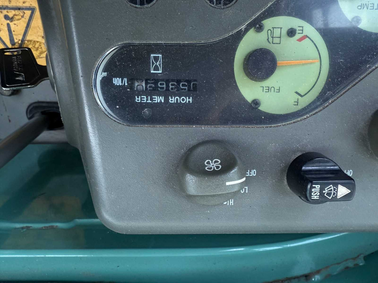 Máy xúc mini Yanmar SV17: hình 24