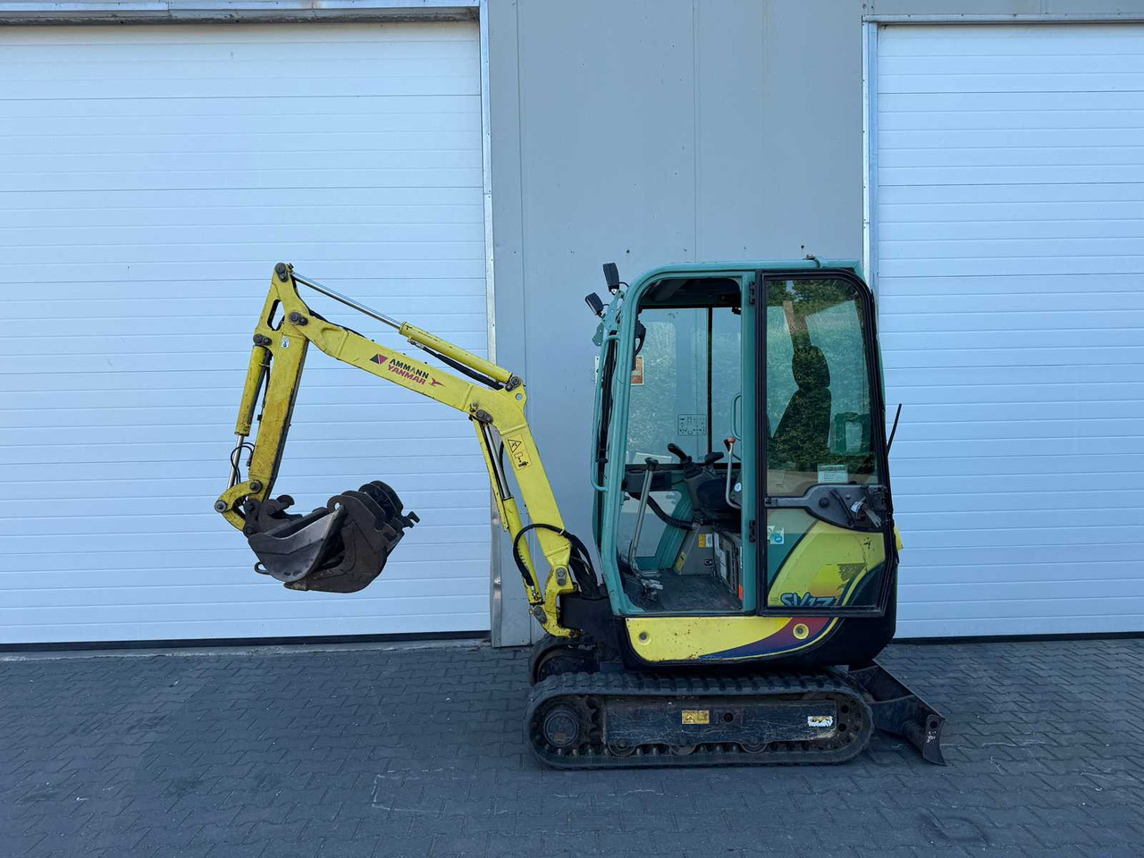 Yanmar SV17 - Máy xúc mini: hình 3 Yanmar SV17 - Máy xúc mini: hình 3
