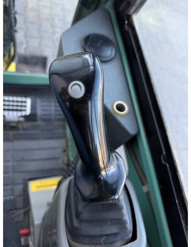 Máy xúc mini Yanmar SV17: hình 23