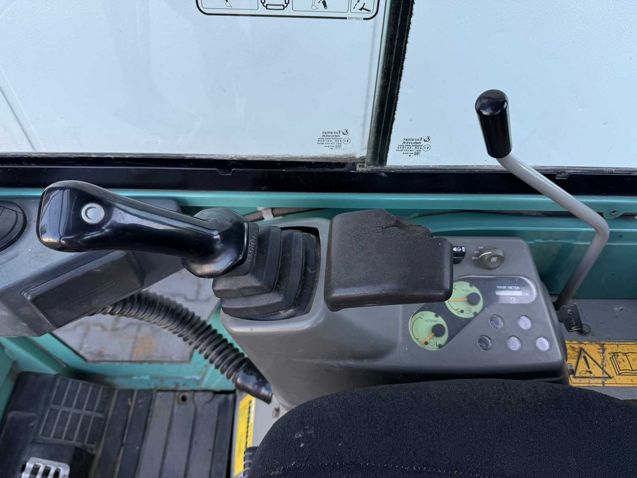 Máy xúc mini Yanmar SV17: hình 25
