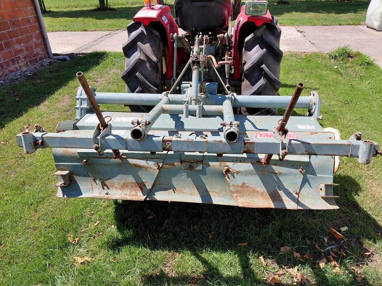 Yanmar YM2210 - Máy cày mini: hình 5 Yanmar YM2210 - Máy cày mini: hình 5
