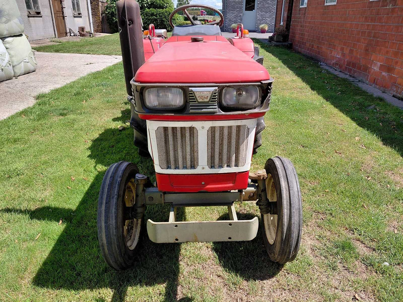 Yanmar YM2210 - Máy cày mini: hình 2 Yanmar YM2210 - Máy cày mini: hình 2