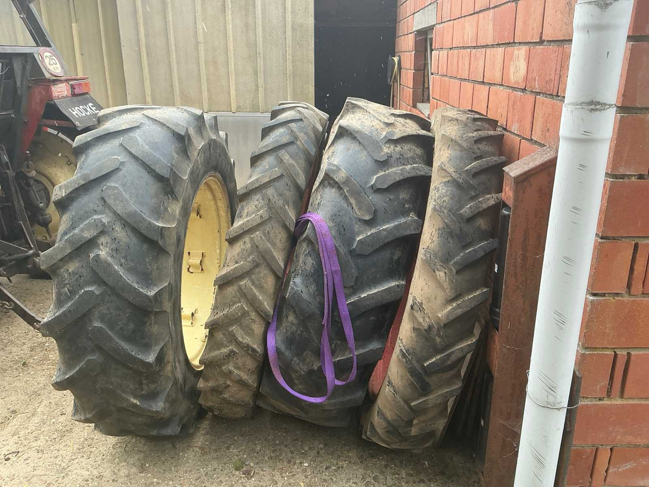 Zetor 7011 - Máy cày: hình 4 Zetor 7011 - Máy cày: hình 4