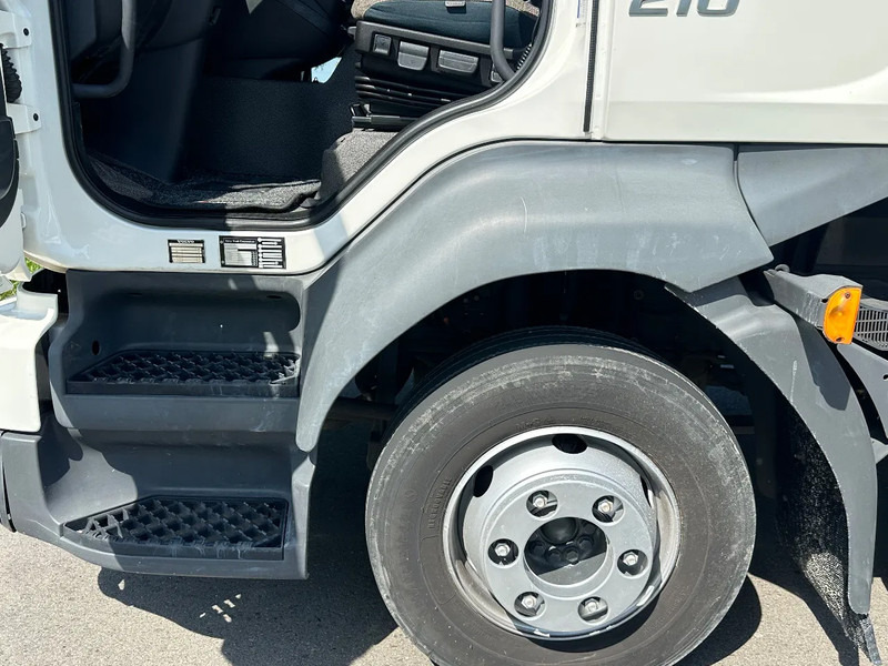 Volvo FL 210.12 EURO6 - Xe tải hộp: hình 5 Volvo FL 210.12 EURO6 - Xe tải hộp: hình 5