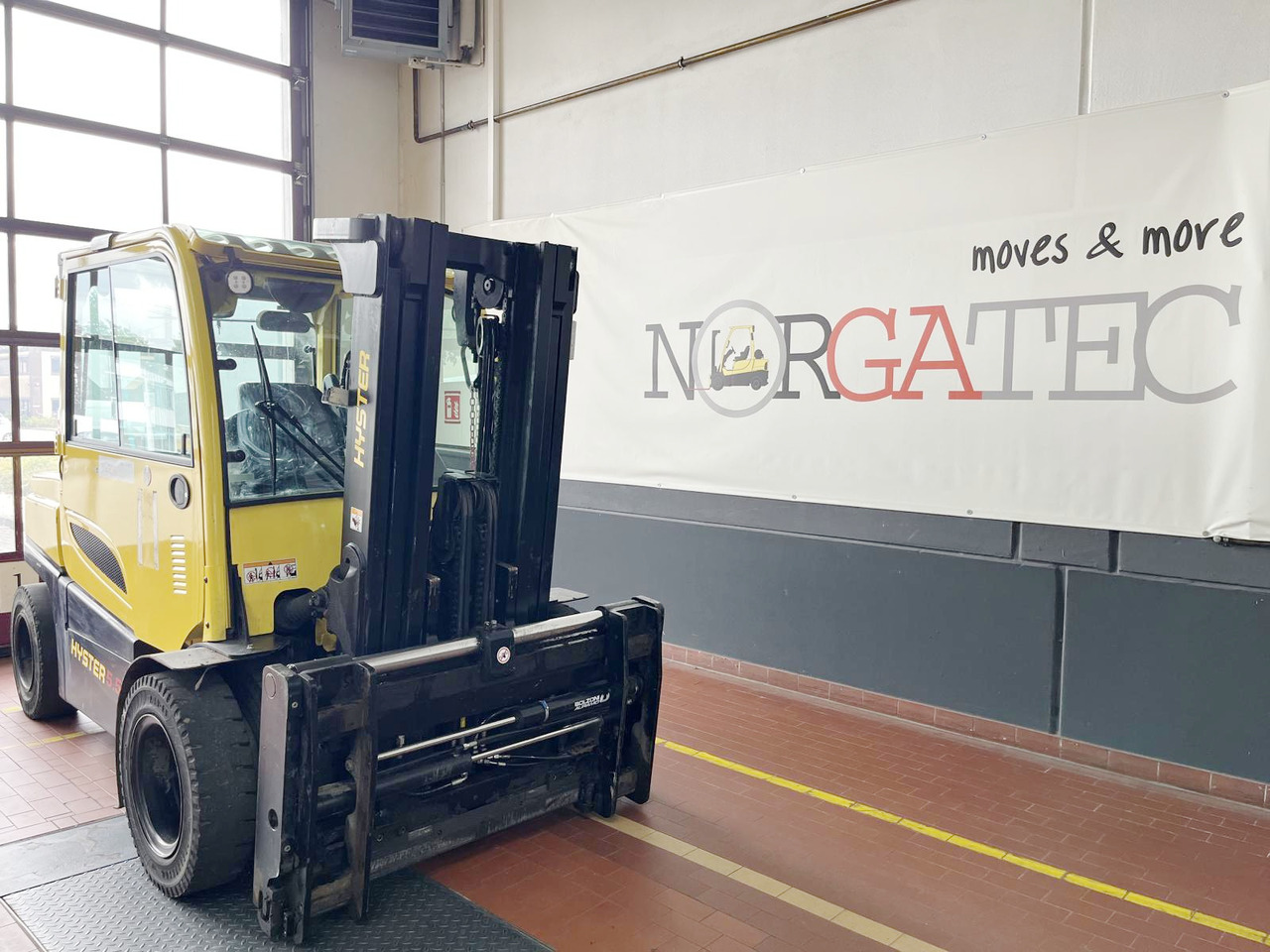 Hyster J5.5XN6 Advance - Xe nâng điện: hình 1 Hyster J5.5XN6 Advance - Xe nâng điện: hình 1