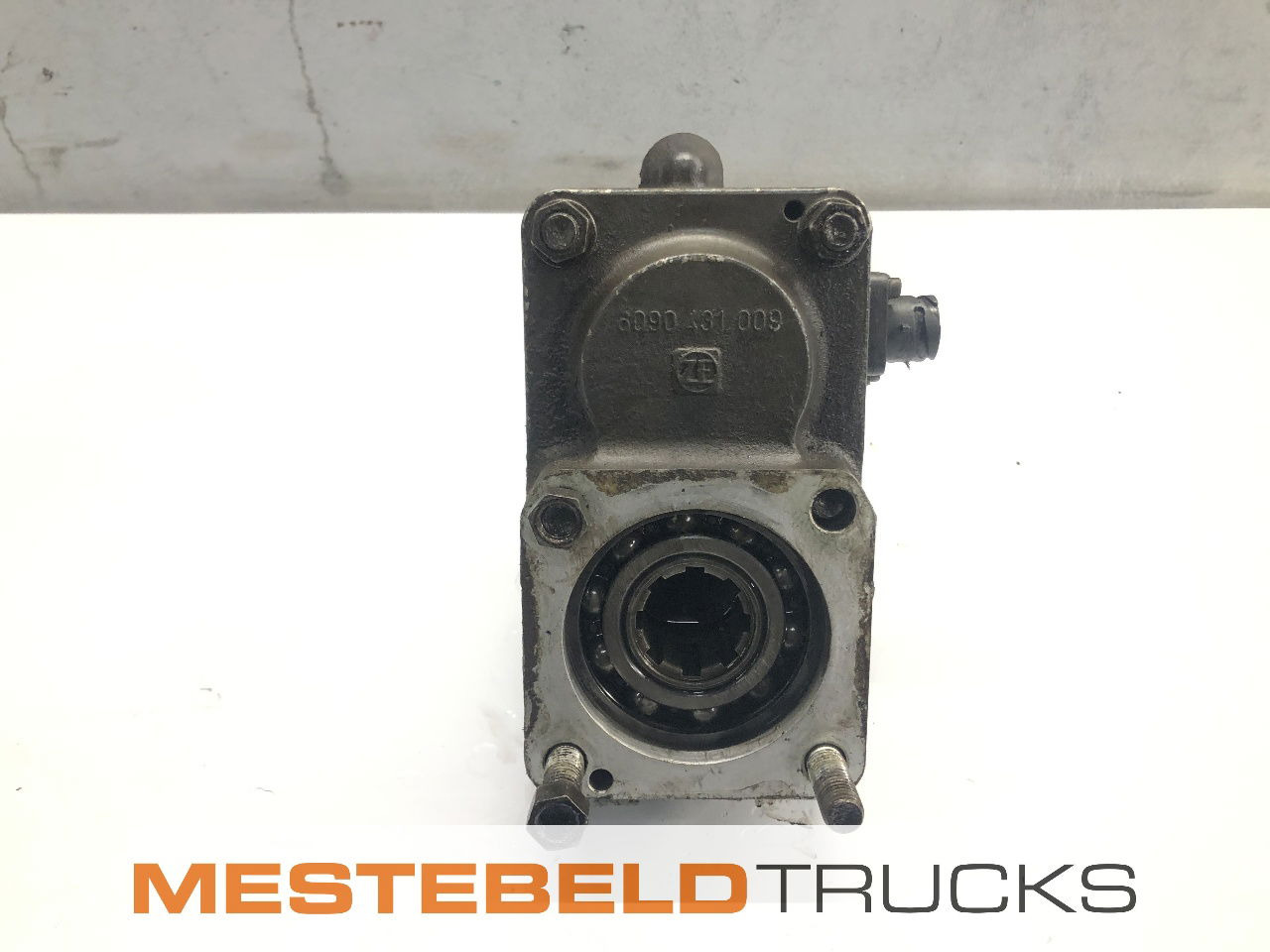 DAF PTO met as NH4C - Động cơ và các bộ phận cho Xe tải: hình 2 DAF PTO met as NH4C - Động cơ và các bộ phận cho Xe tải: hình 2