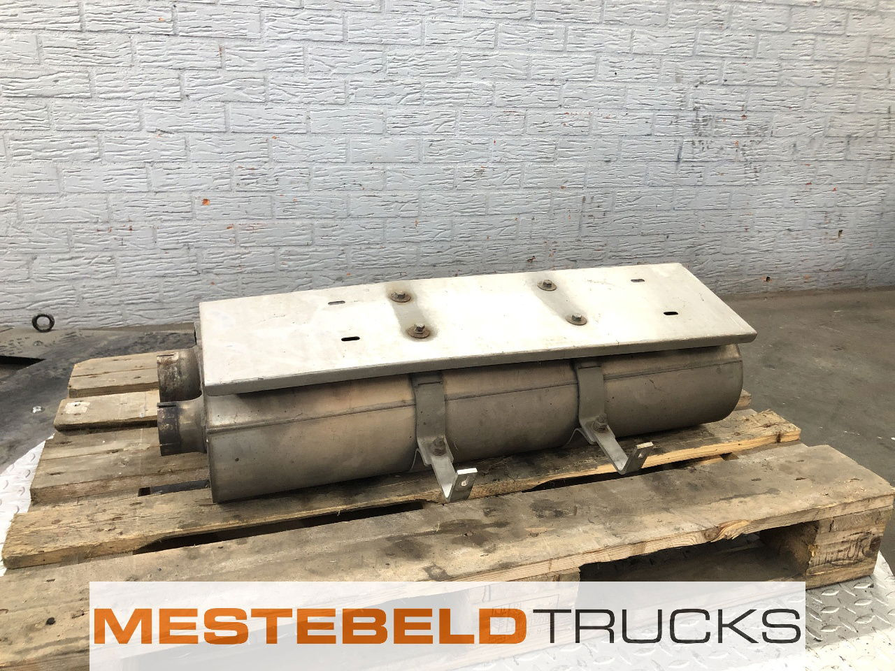 MAN Roetfilter Twintec - Hệ thống xả cho Xe tải: hình 1 MAN Roetfilter Twintec - Hệ thống xả cho Xe tải: hình 1