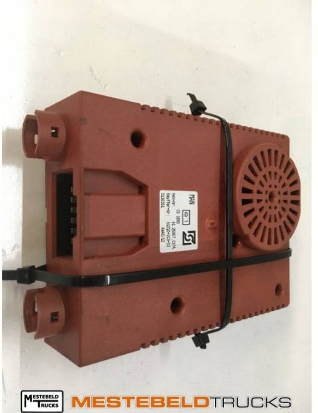 MAN Spanningsomvormer 24/12V 36A - Linh kiện điện cho Xe tải: hình 1 MAN Spanningsomvormer 24/12V 36A - Linh kiện điện cho Xe tải: hình 1