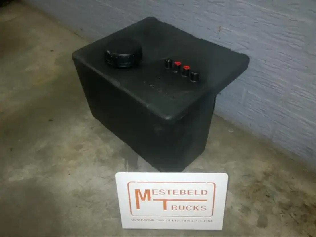Mercedes-Benz Brandstoftank 15L - Bình nhiên liệu cho Xe tải: hình 1 Mercedes-Benz Brandstoftank 15L - Bình nhiên liệu cho Xe tải: hình 1