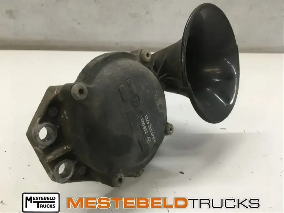 Mercedes-Benz Claxon - Khung/ Sườn cho Xe tải: hình 1 Mercedes-Benz Claxon - Khung/ Sườn cho Xe tải: hình 1