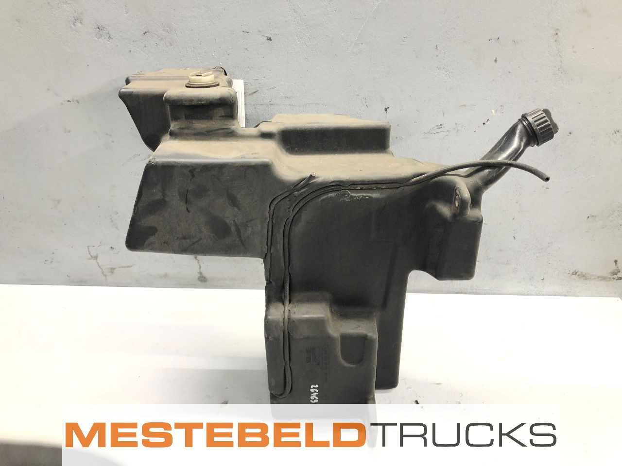 Mercedes-Benz Ruitensproeiertank - Cabin và nội thất cho Xe tải: hình 1 Mercedes-Benz Ruitensproeiertank - Cabin và nội thất cho Xe tải: hình 1