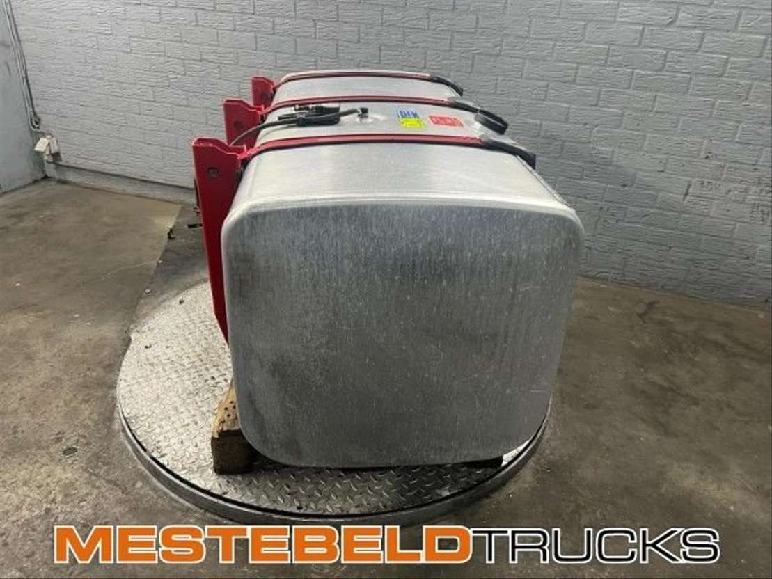Scania Brandstoftank met steunen 600 liter - Bình nhiên liệu cho Xe tải: hình 3 Scania Brandstoftank met steunen 600 liter - Bình nhiên liệu cho Xe tải: hình 3