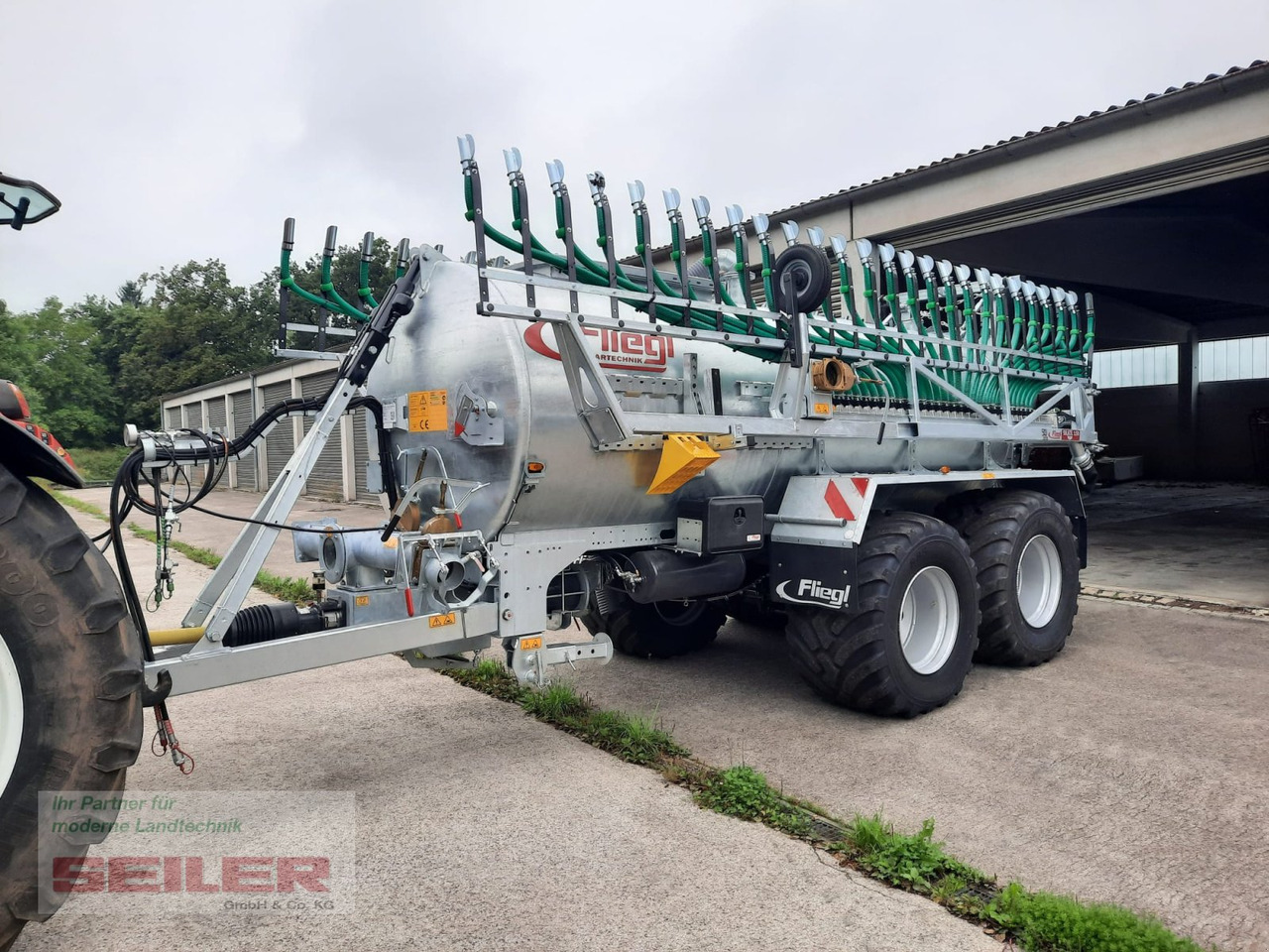 Fliegl PFW 12000 Maxx Line Tandem + Skate 150 12m³ / 15 m - Máy rải phân dạng lỏng: hình 1 Fliegl PFW 12000 Maxx Line Tandem + Skate 150 12m³ / 15 m - Máy rải phân dạng lỏng: hình 1