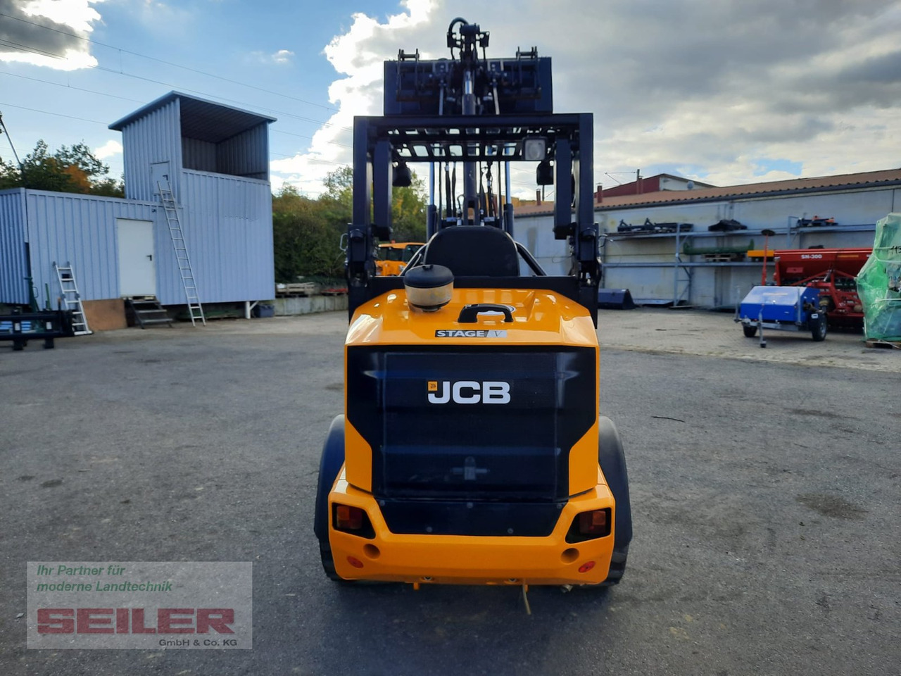 JCB 403 Agri PLUS - Máy xúc lật mini gấp khúc: hình 4 JCB 403 Agri PLUS - Máy xúc lật mini gấp khúc: hình 4
