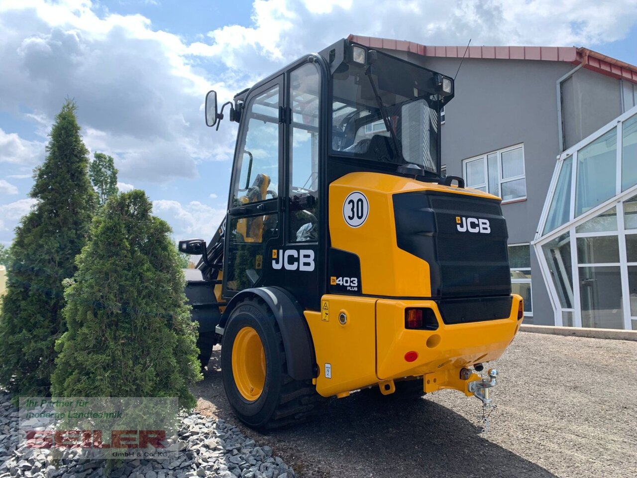 JCB 403 Agri Plus - Máy xúc lật mini gấp khúc: hình 2 JCB 403 Agri Plus - Máy xúc lật mini gấp khúc: hình 2
