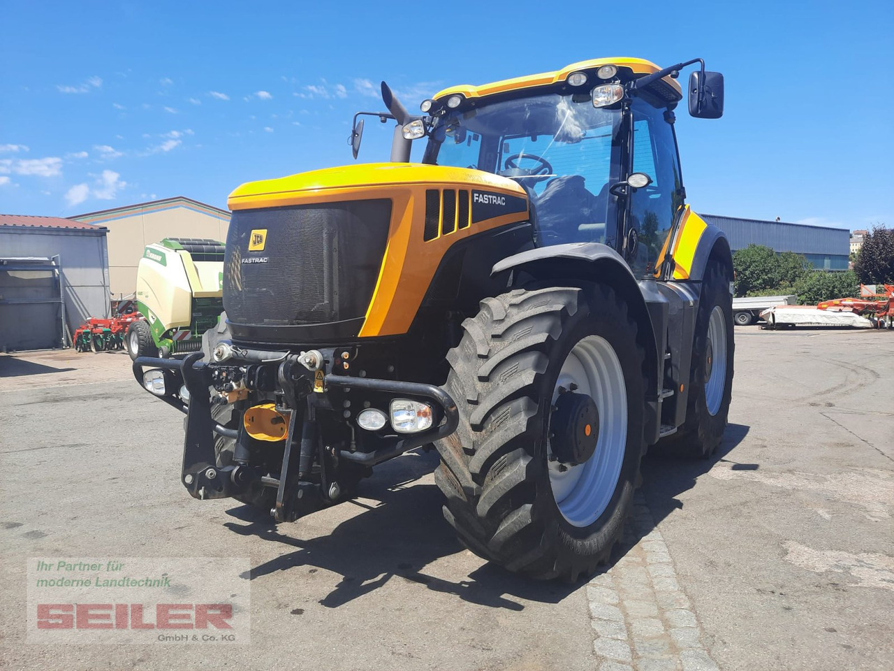 JCB Fastrac 8310 - Máy cày: hình 1 JCB Fastrac 8310 - Máy cày: hình 1