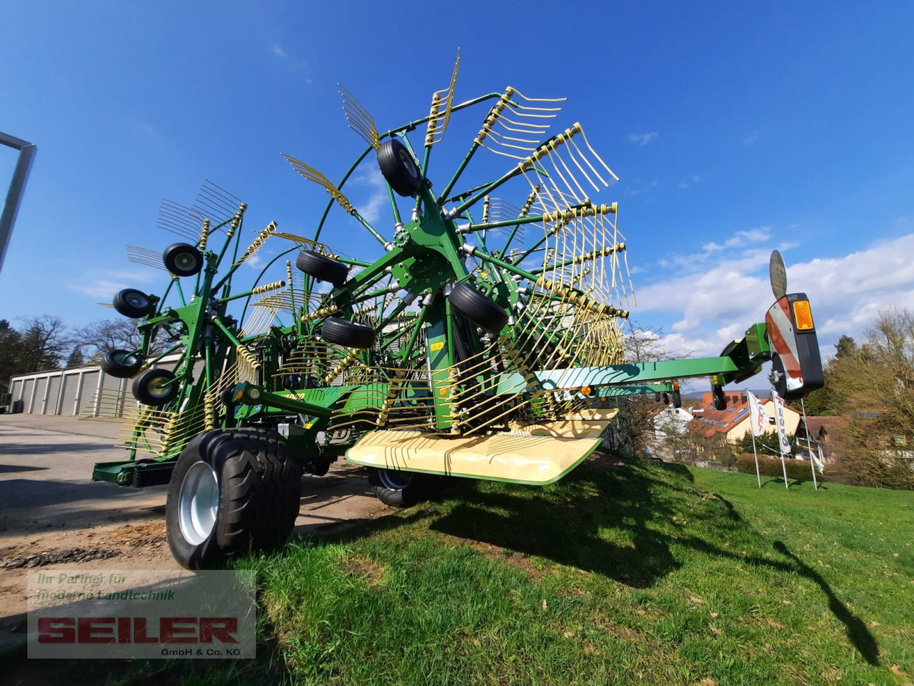 Krone Swadro TC 1250 - Dàn trải/ Cào: hình 3 Krone Swadro TC 1250 - Dàn trải/ Cào: hình 3